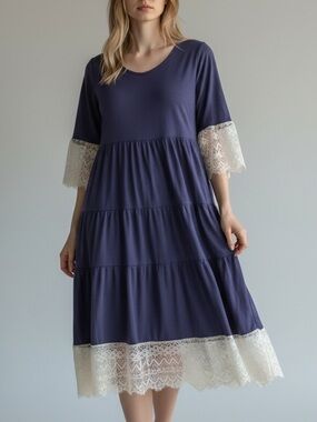 NEW• Bohemian Chic Women’s Purple Lace-Trim Tiered Flowy Dress• M